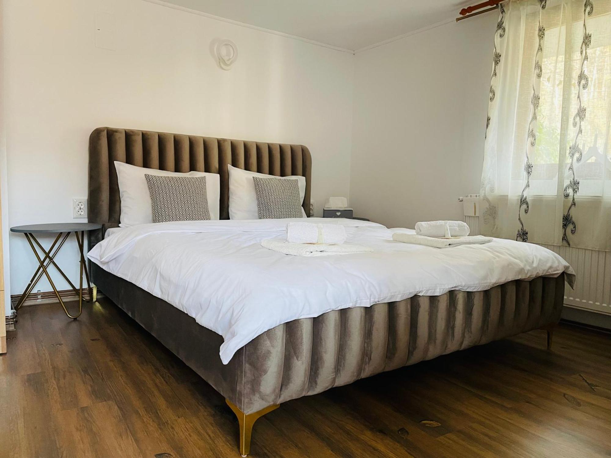 Hotel Casamaria à Slănic-Moldova Extérieur photo